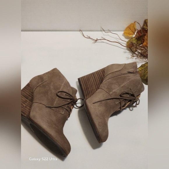 Lucky Brand Brown Suede Wedge Booties - Picture 3 of 8